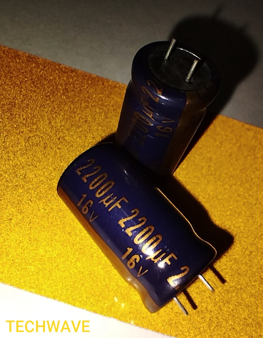 2200uf 16V Electrolytic Capacitor